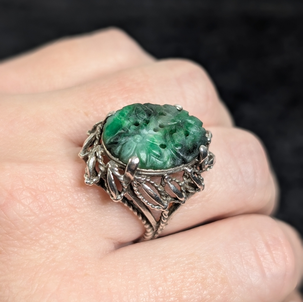 Sterling & Carved Jade Vintage Cocktail Ring 8 - Chunky Statement Silver Jewelry - Picture 5 of 14